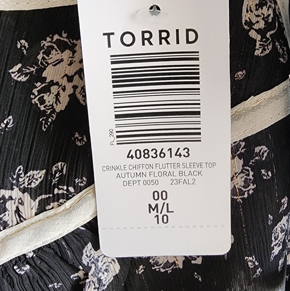 Torrid Crinkle Chiffon Flutter Sleeve Top - Picture 3 of 3